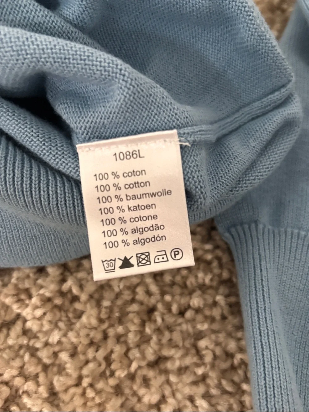 Lacoste Men's V-Neck Cotton Sweater – Light Blue Sz 7